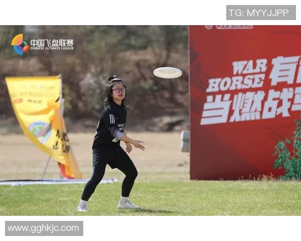 上海飞盘队在攀岩联赛中的实力展现与未来发展潜力分析 上海飞盘队在攀岩联赛中的实力展现与未来发展潜力分析